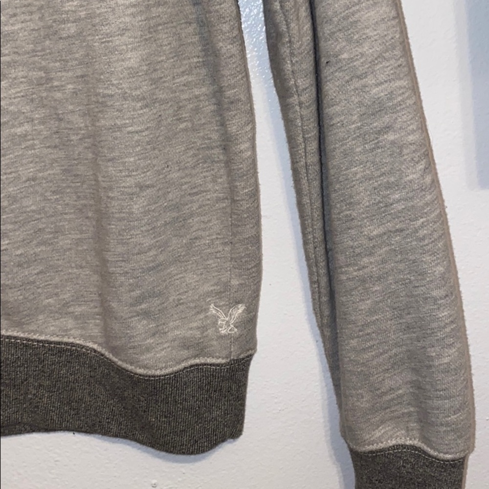 Women’s AE Gray Sweater - Picture 4 of 6